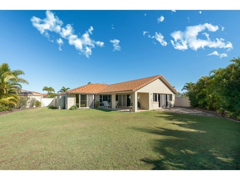 16 Eastside Esplanade, Helensvale QLD 4212