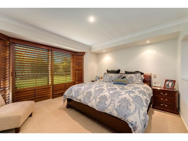 16 Eastside Esplanade, Helensvale QLD 4212