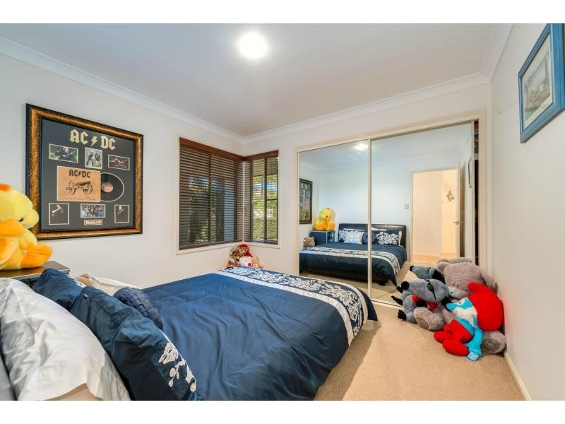 16 Eastside Esplanade, Helensvale QLD 4212