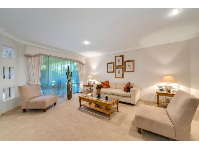 16 Eastside Esplanade, Helensvale QLD 4212