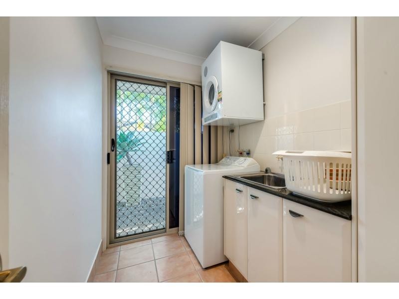 16 Eastside Esplanade, Helensvale QLD 4212