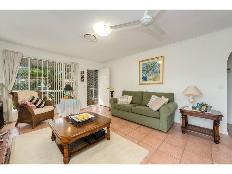 Villa 6/17 McMillan Street, Labrador QLD 4215