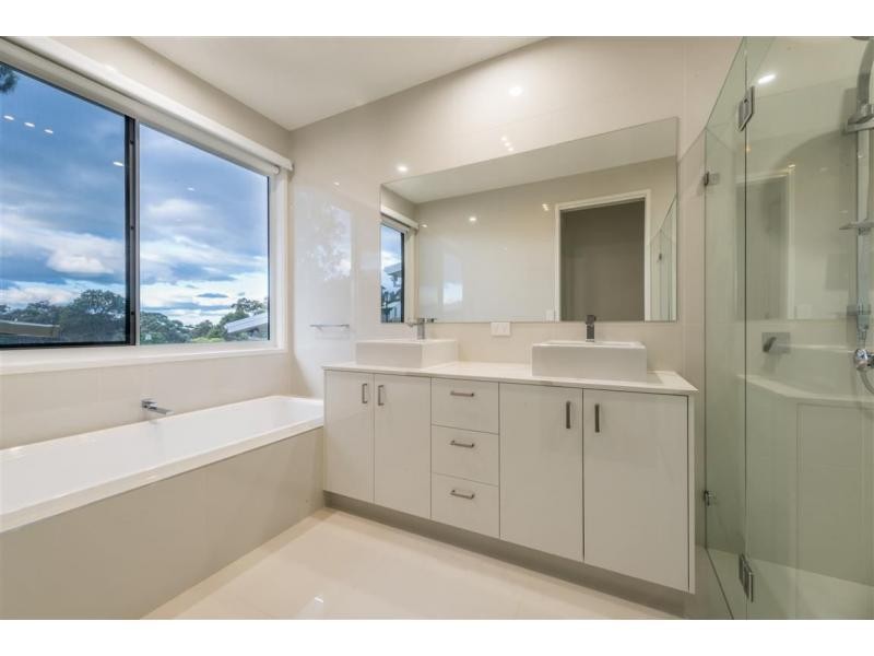 81 Magnetic Drive, Tamborine Mountain QLD 4272