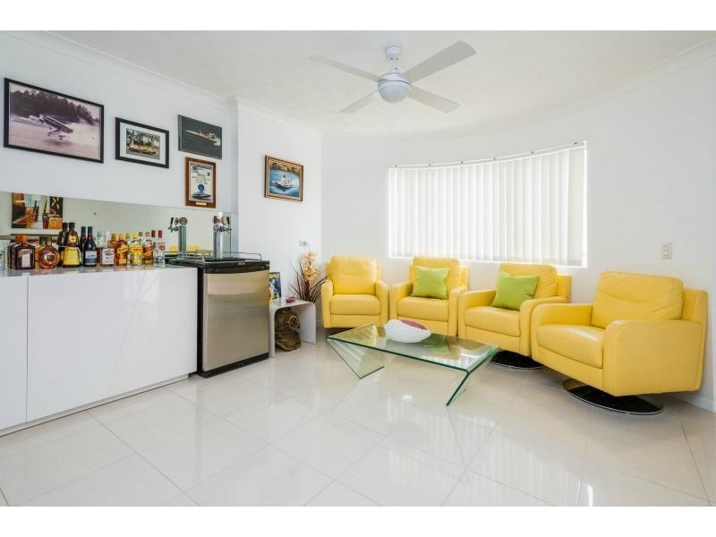 16/41A Broadwater Street, Runaway Bay QLD 4216