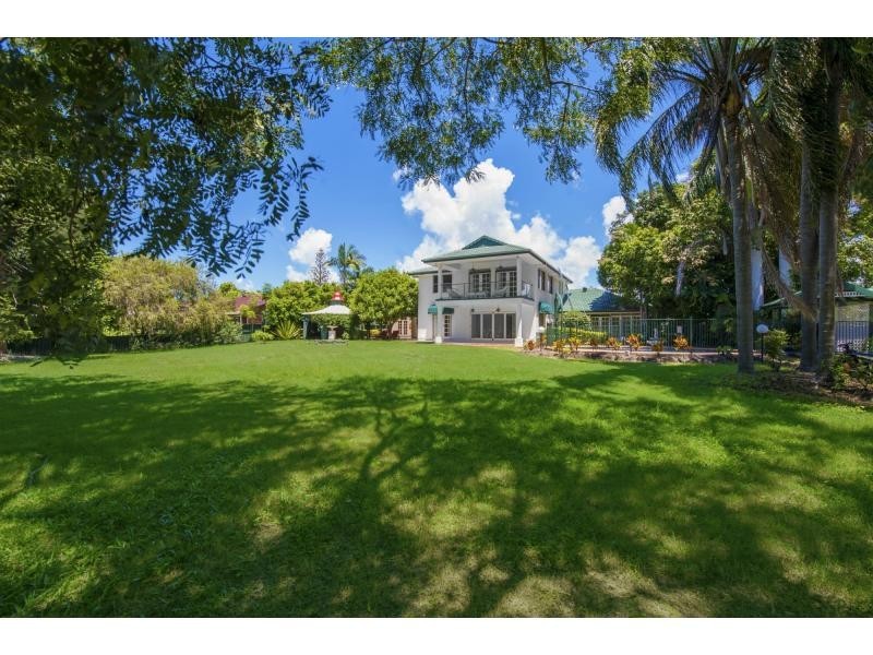 71 Marbella Drive, Benowa QLD 4217