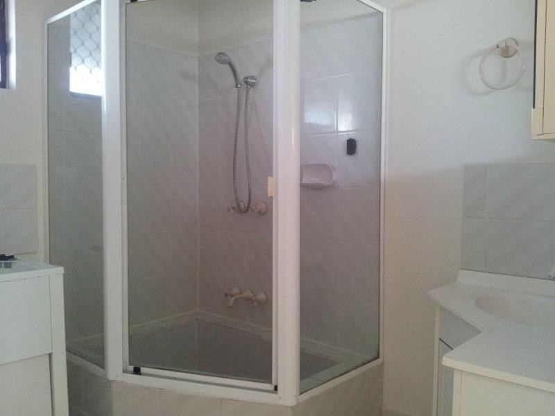 2/25 Nankeen Avenue, Paradise Point QLD 4216