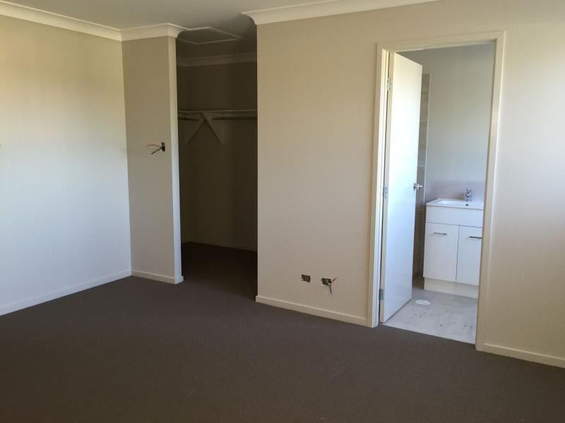 17 Moonlight Lane, Coomera QLD 4209