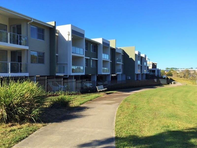 10-29 Varsity Parade, Varsity Lakes QLD 4227