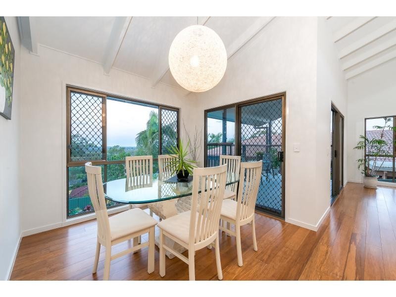 3 Leura Place, Helensvale QLD 4212