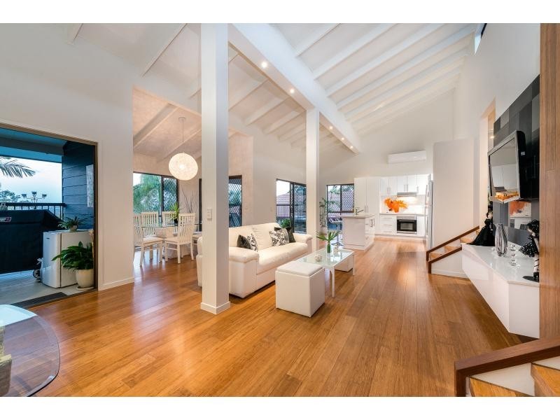3 Leura Place, Helensvale QLD 4212