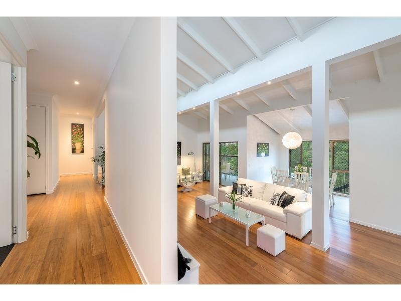 3 Leura Place, Helensvale QLD 4212