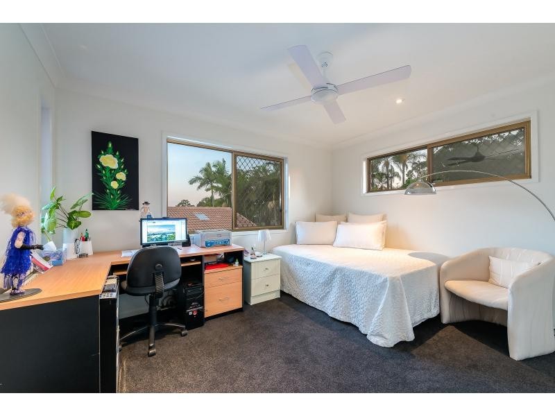 3 Leura Place, Helensvale QLD 4212
