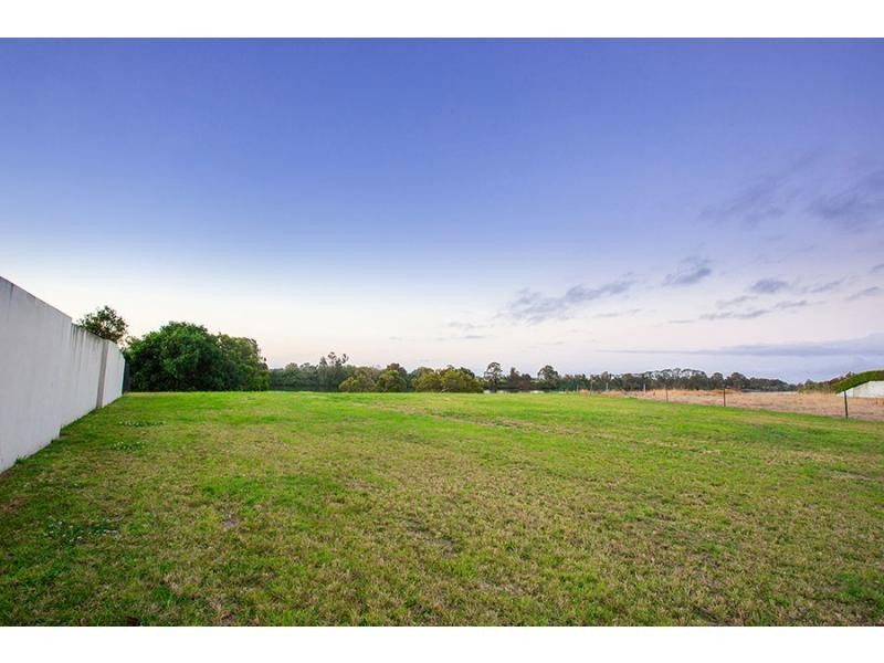 25 North Bank Court, Helensvale QLD 4212