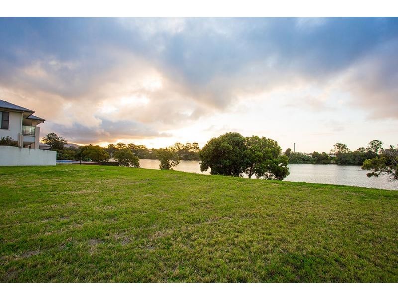 25 North Bank Court, Helensvale QLD 4212