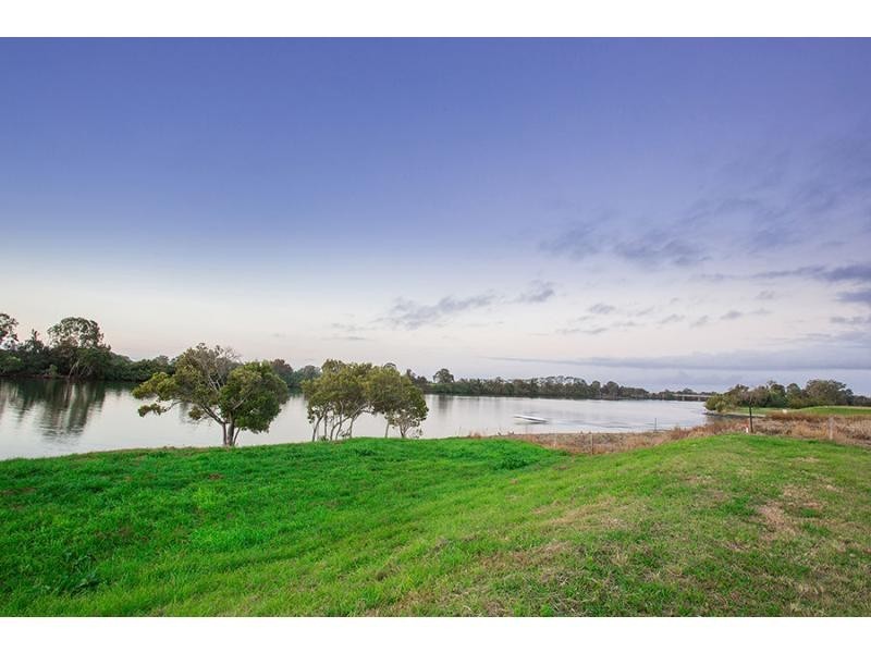 25 North Bank Court, Helensvale QLD 4212
