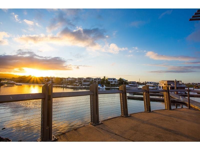 25 North Bank Court, Helensvale QLD 4212