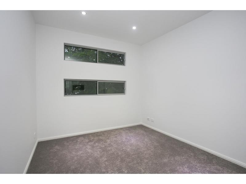 2/24 Drake Street, Paradise Point QLD 4216