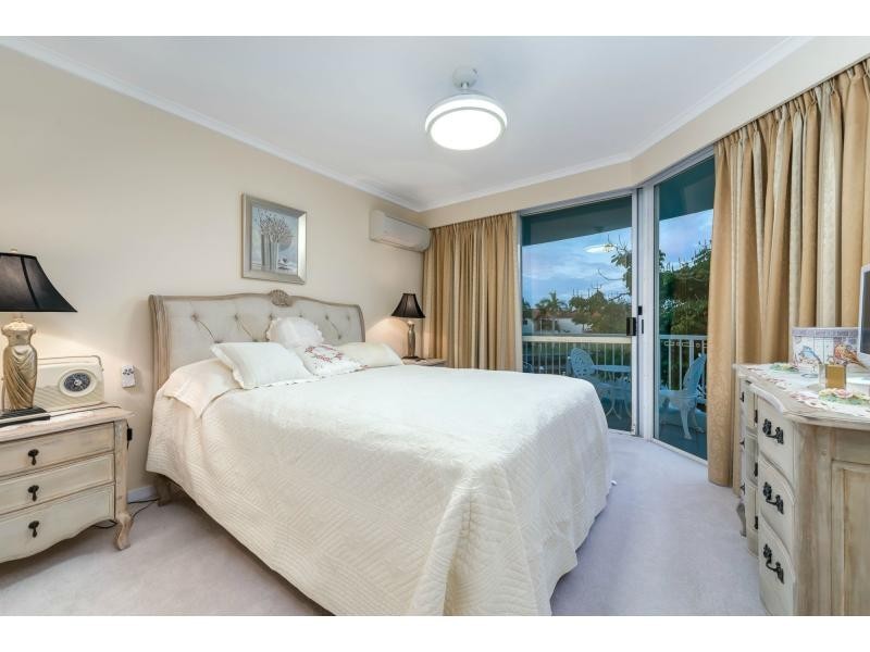 Unit 9/75 Morala Avenue, Runaway Bay QLD 4216