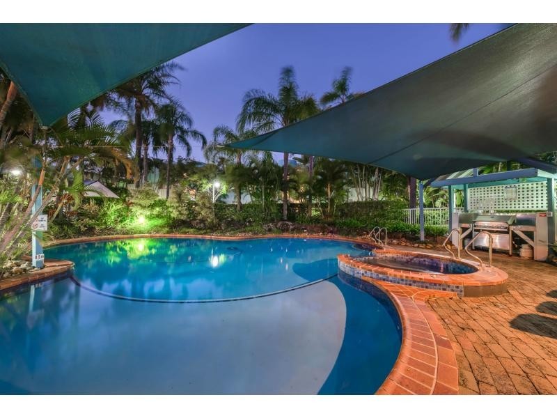 Unit 9/75 Morala Avenue, Runaway Bay QLD 4216