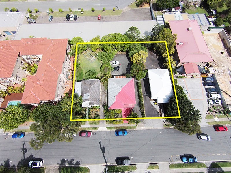 18-22 Spendelove Avenue, Southport QLD 4215