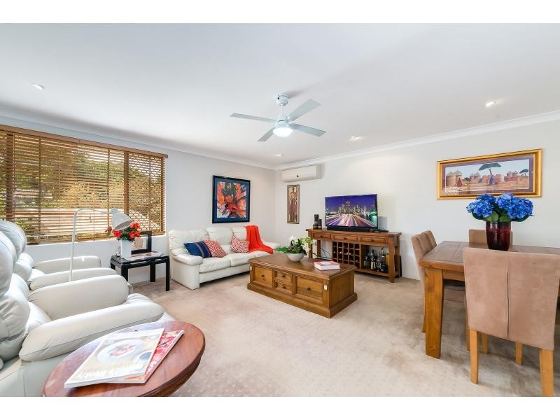 4 Woomera Cresent, Southport QLD 4215