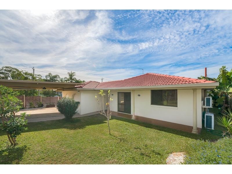 4 Woomera Cresent, Southport QLD 4215