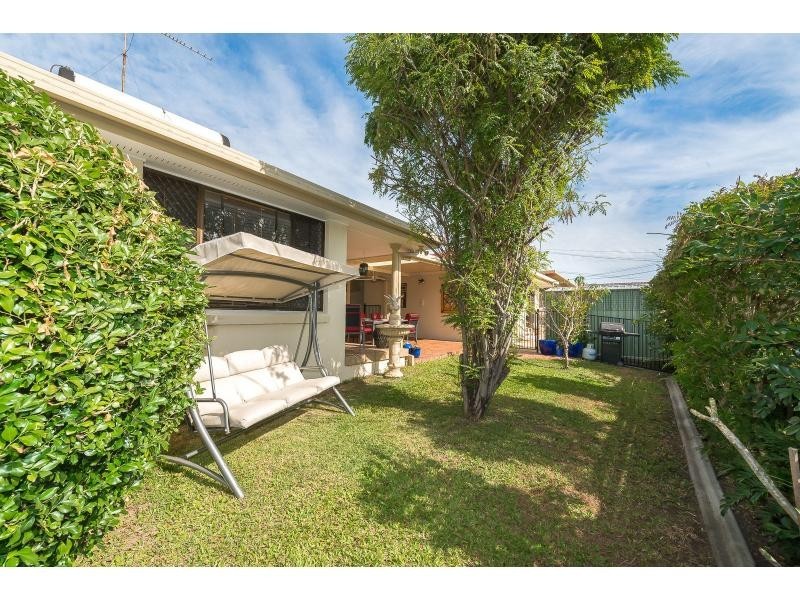 4 Woomera Cresent, Southport QLD 4215