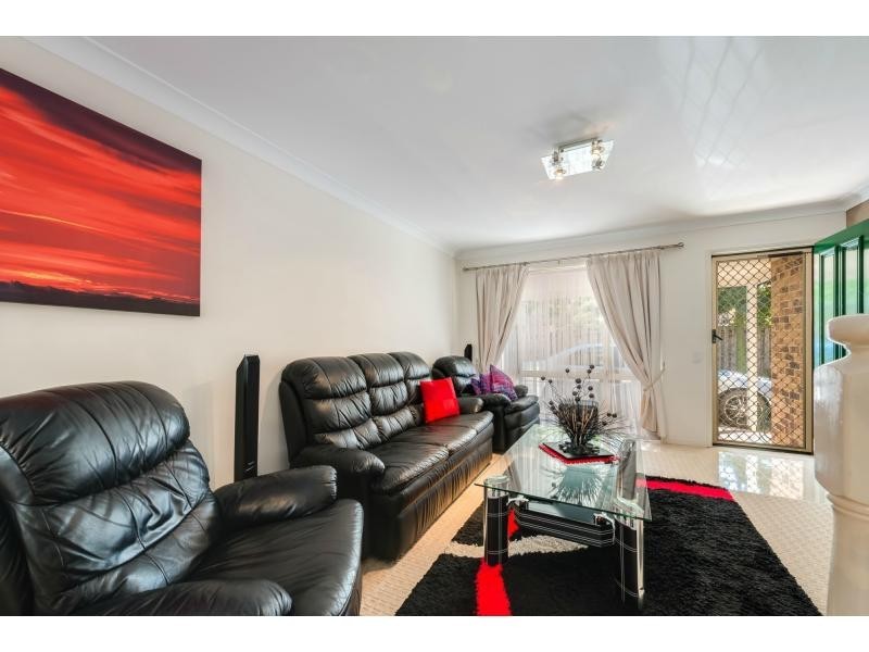 4/5 Ahern Street, Labrador QLD 4215