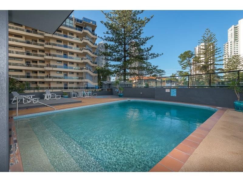 3/32-34 Surf Parade, Broadbeach QLD 4218