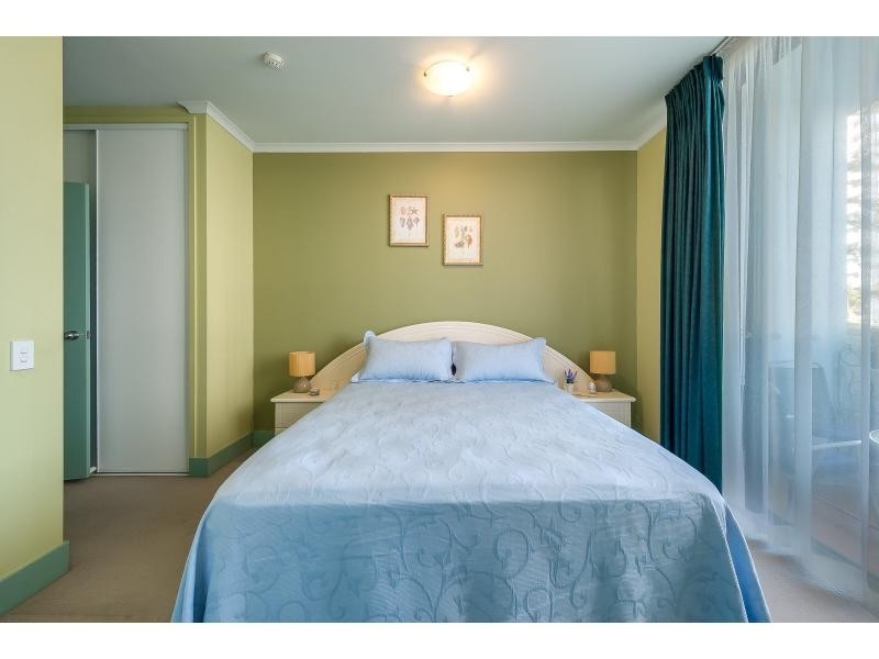 3/32-34 Surf Parade, Broadbeach QLD 4218