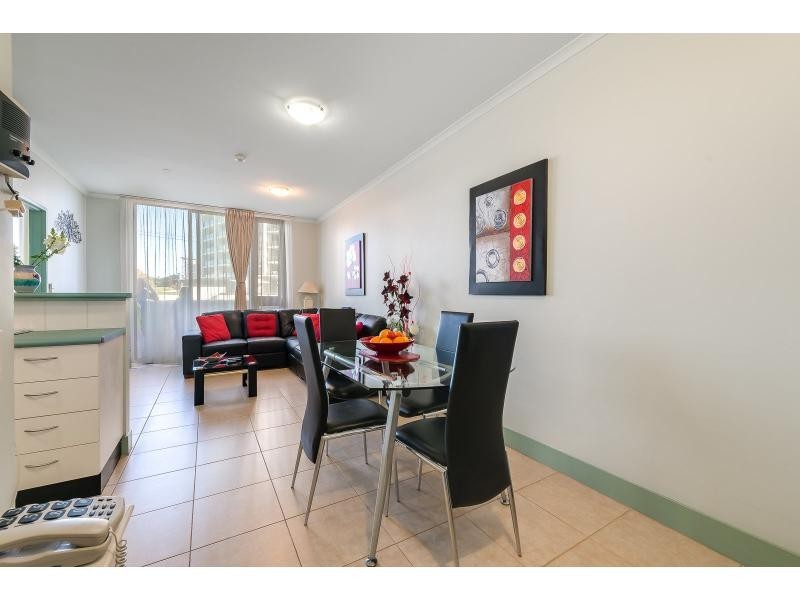 3/32-34 Surf Parade, Broadbeach QLD 4218