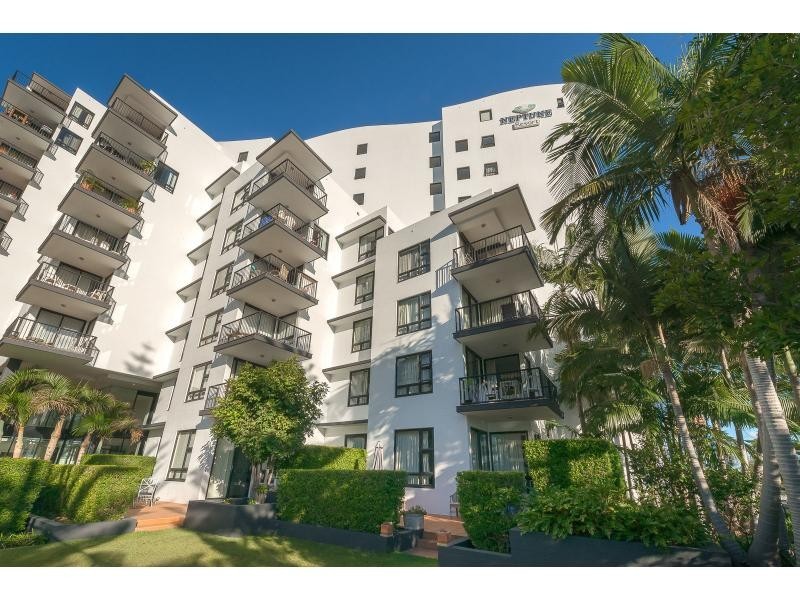3/32-34 Surf Parade, Broadbeach QLD 4218