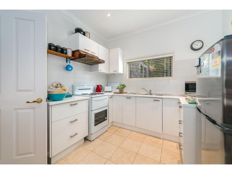 13 Paradise Drive, Tamborine Mountain QLD 4272