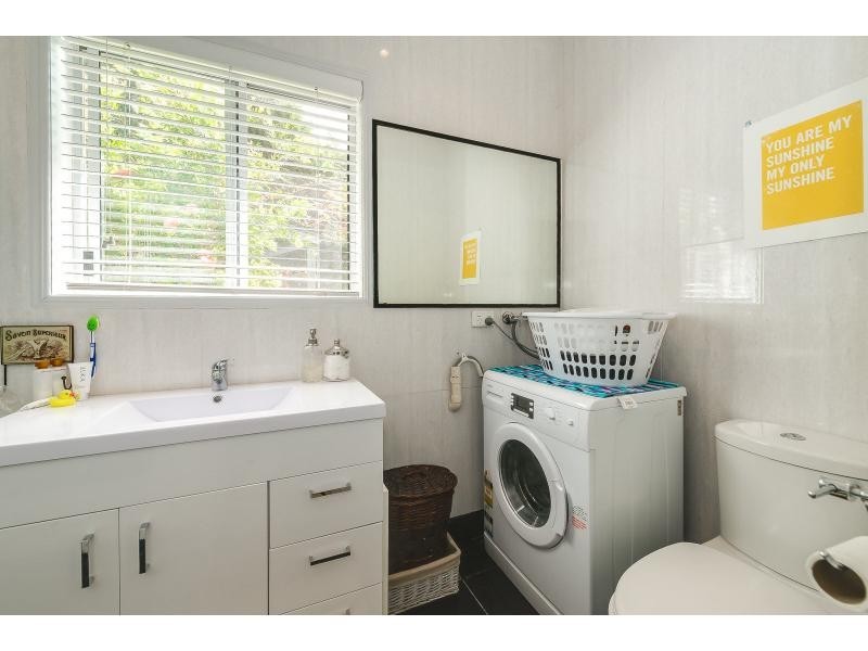 13 Paradise Drive, Tamborine Mountain QLD 4272