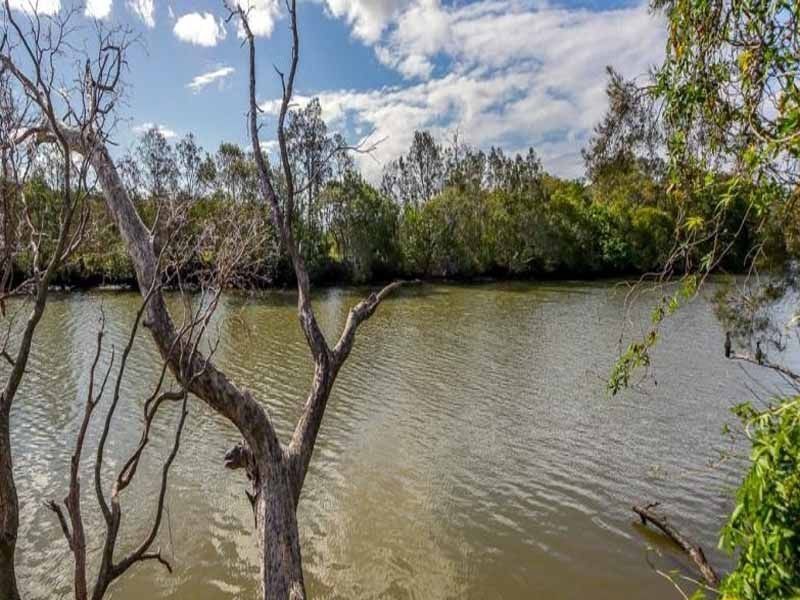 39 The Peninsula, Helensvale QLD 4212