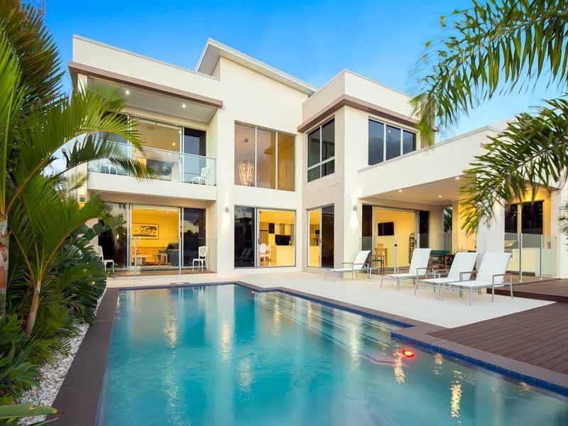 31 Knightsbridge Parade East, Sovereign Islands QLD 4216