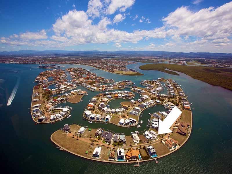 31 Knightsbridge Parade East, Sovereign Islands QLD 4216