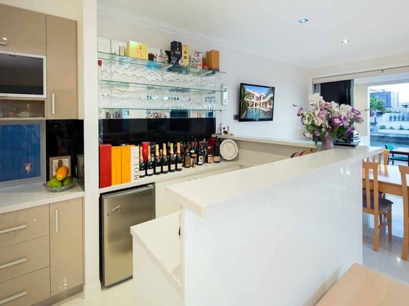 31 Knightsbridge Parade East, Sovereign Islands QLD 4216