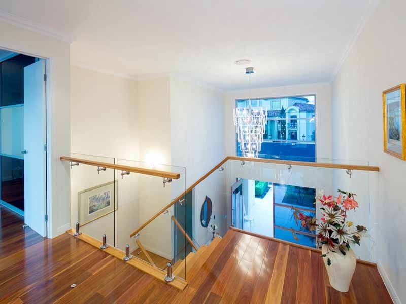 31 Knightsbridge Parade East, Sovereign Islands QLD 4216