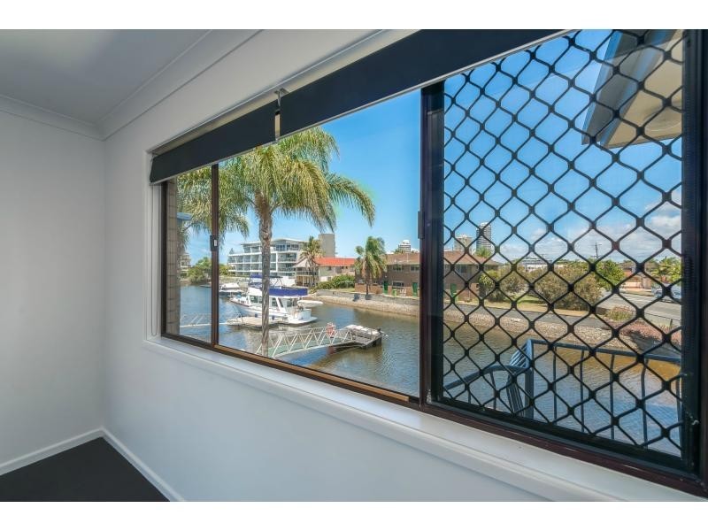 5/73 Bayview Street, Runaway Bay QLD 4216