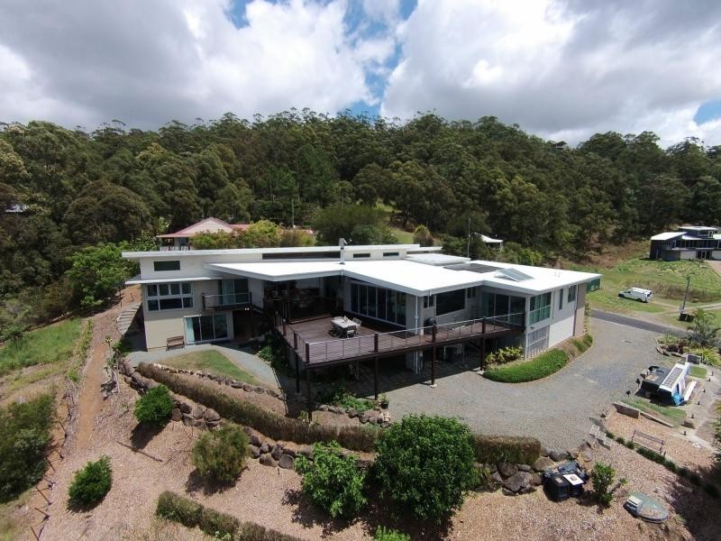 6 Sumatra Court, Tamborine Mountain QLD 4272