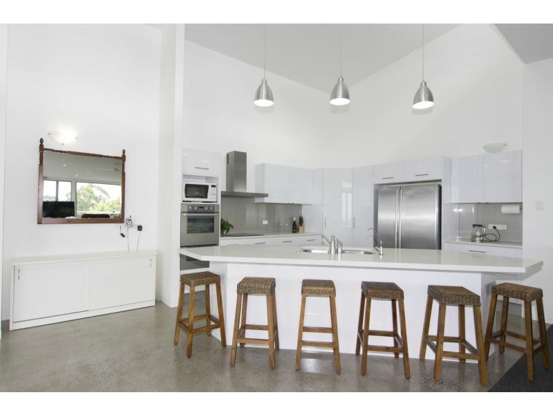 6 Sumatra Court, Tamborine Mountain QLD 4272