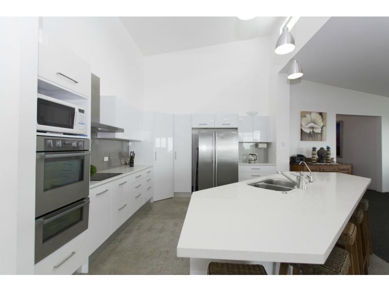 6 Sumatra Court, Tamborine Mountain QLD 4272