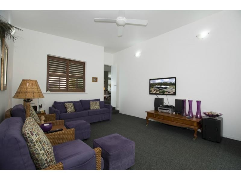 6 Sumatra Court, Tamborine Mountain QLD 4272