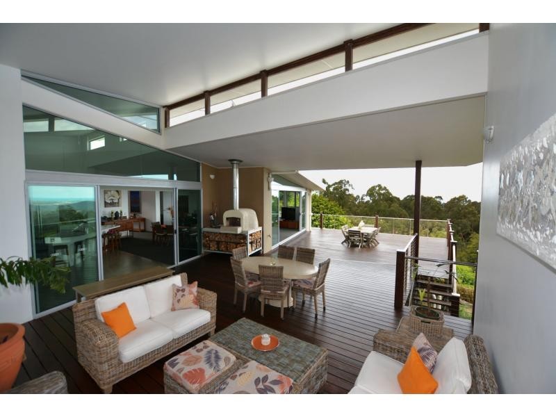 6 Sumatra Court, Tamborine Mountain QLD 4272