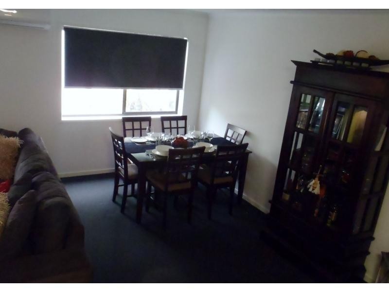 2/8 Baker Avenue, Labrador QLD 4215