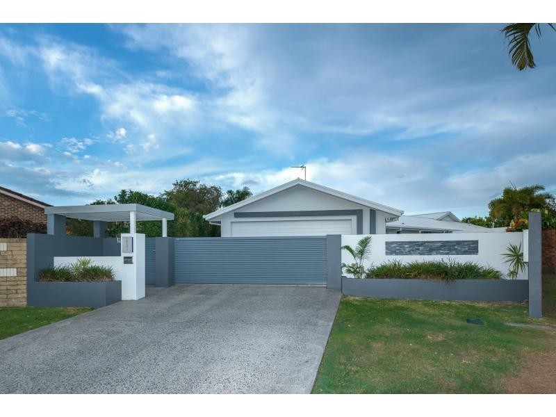 20 Salacia Avenue, Mermaid Waters QLD 4218