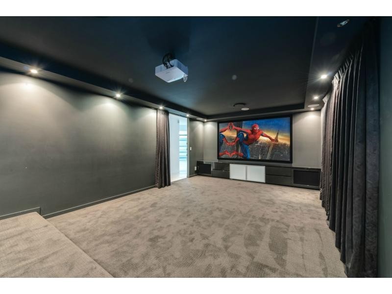 20 Salacia Avenue, Mermaid Waters QLD 4218