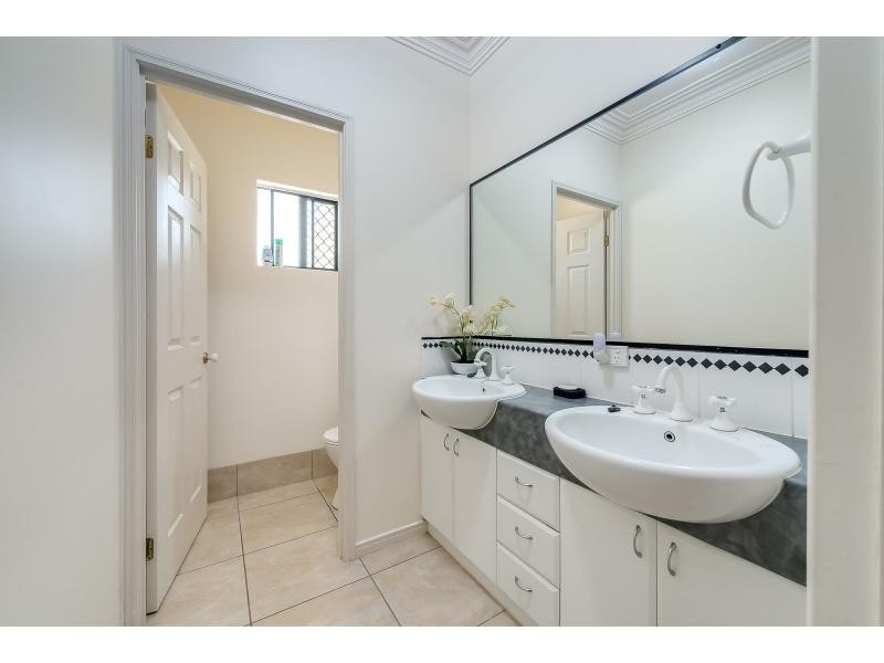 29 Howard Hughes Court, Maudsland QLD 4210