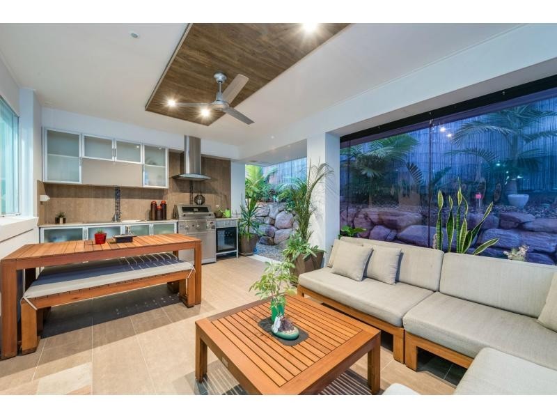 37 Kelsey Circuit, Nerang QLD 4211